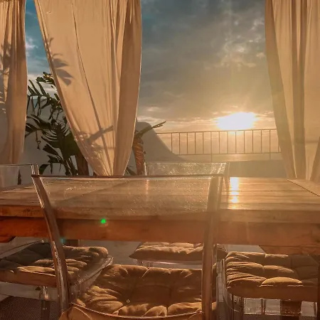 La Casa Sul Tramonto * Scauri (Sicily)